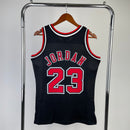 Regata Chicago Bulls Michael Jordan Preta 1997/98 - Hardwood Classics