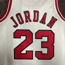 Regata Chicago Bulls Michael Jordan Branca 1997/98 - Hardwood Classics