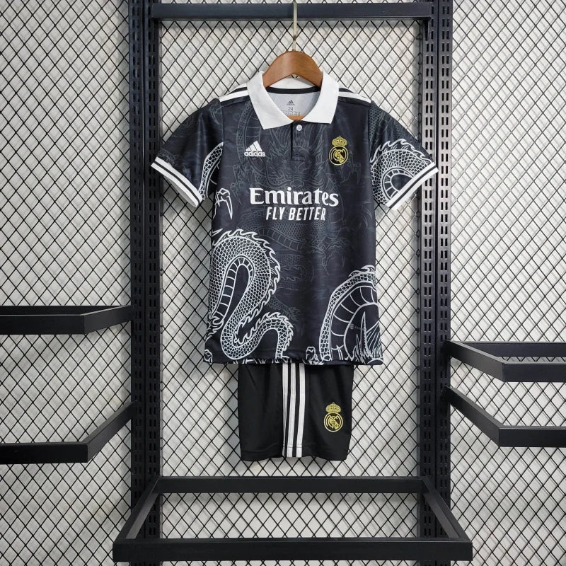 Conjunto Infantil Real Madrid Dragon Black 2023 - Unissex